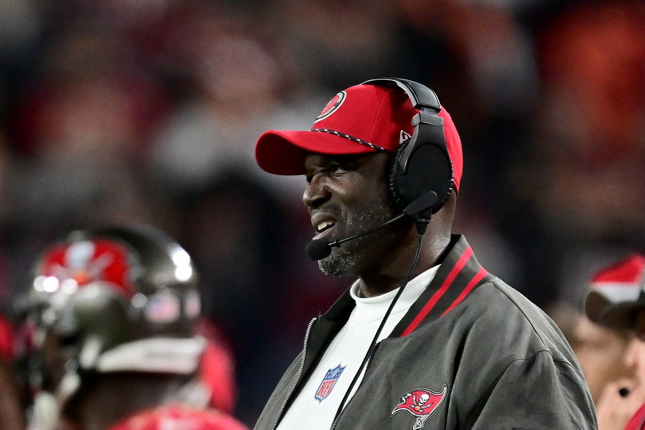 NFC Wild Card Playoffs: Washington Commanders v Tampa Bay Buccaneers